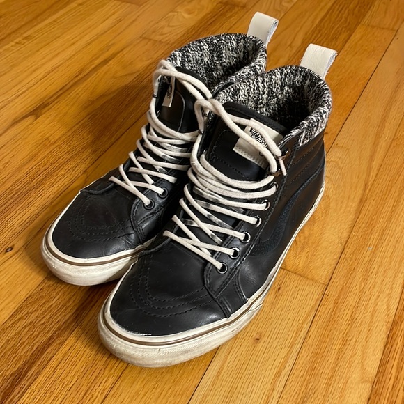 Sk8 Hi-MTE Vans Hightops - Picture 2 of 8